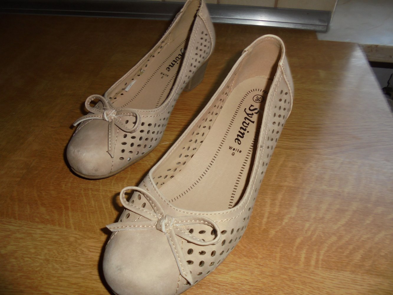 Damen Halbschuh mit Schleife  beige Gr. 36 von Sylvine