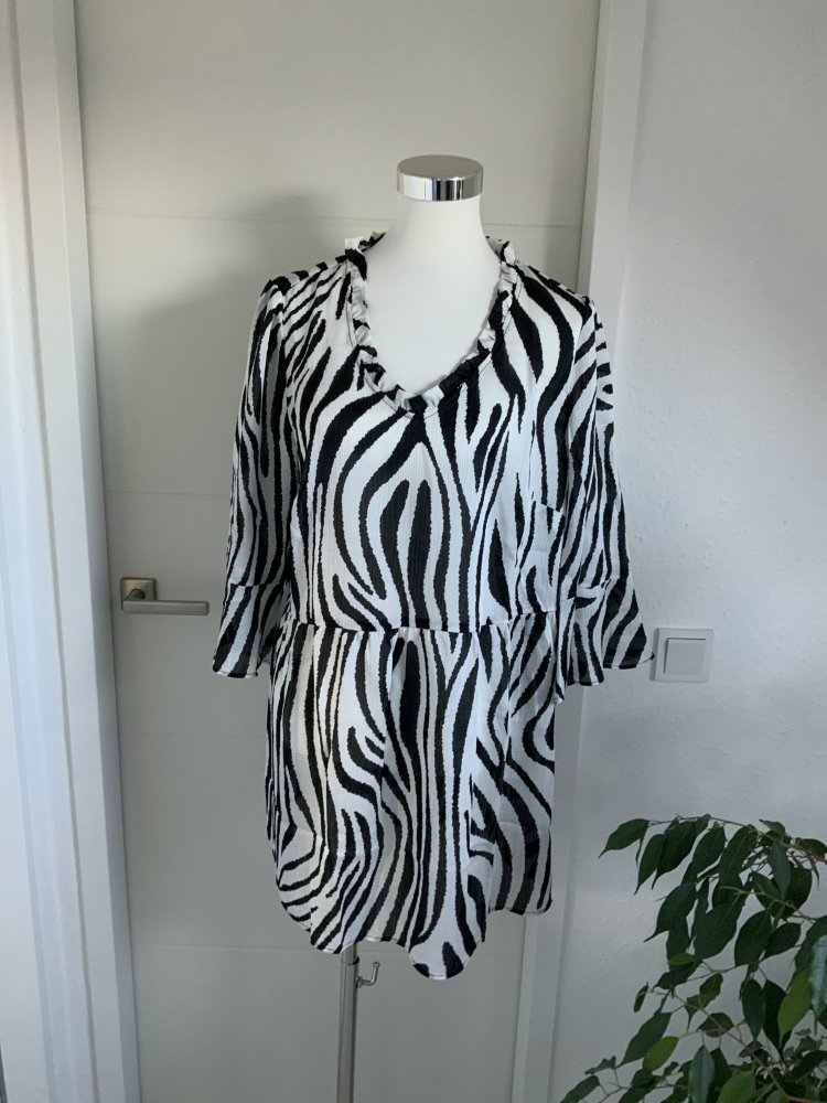 Schwarz / weiße Bluse in gr. 42 