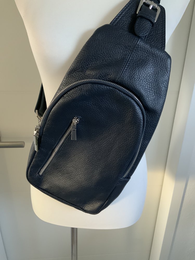 Schultertasche / mit verstellbaren Riemen 