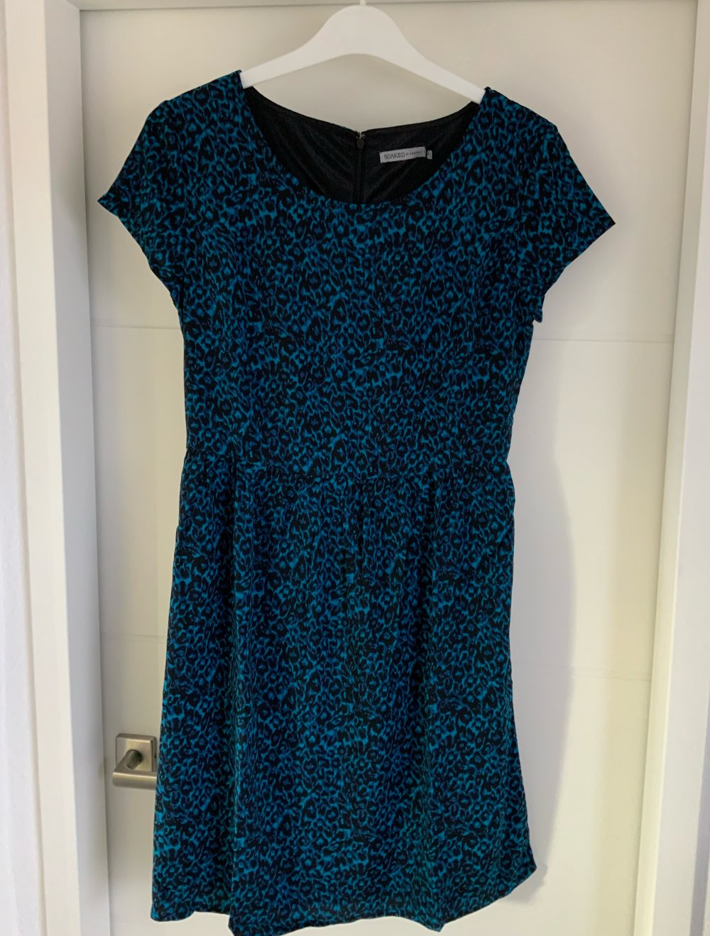 Nagelneues Kleid in gr. M/ Soaked in Luxury/ Endpreis