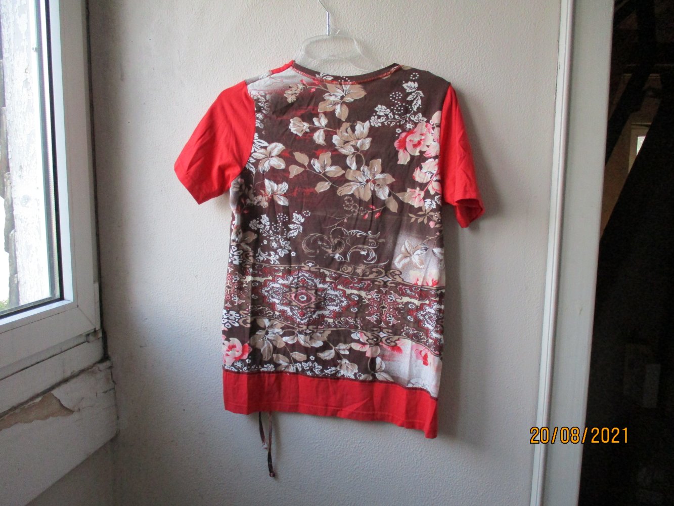 Shirt von Lea H. , bunt, Größe M