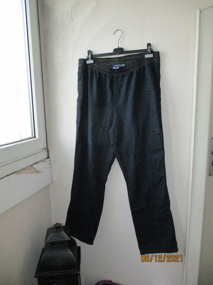 Jeanshose, schwarz, Größe 46