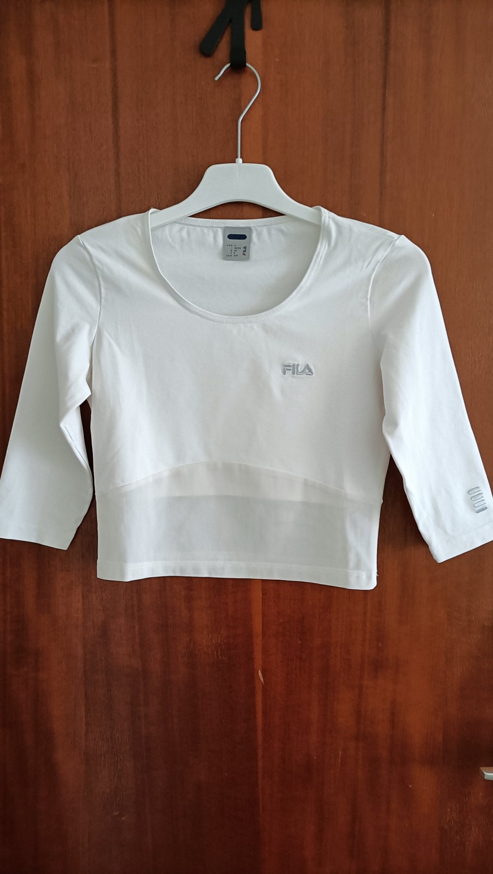 Original FILA Shirt für Fitness und Training, bauchfrei mit Netzeinsatz und 3/4 Arm