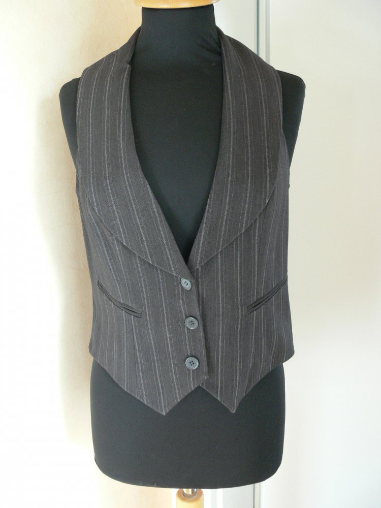 Weste grau Gr. 36 Neu mit Etikett