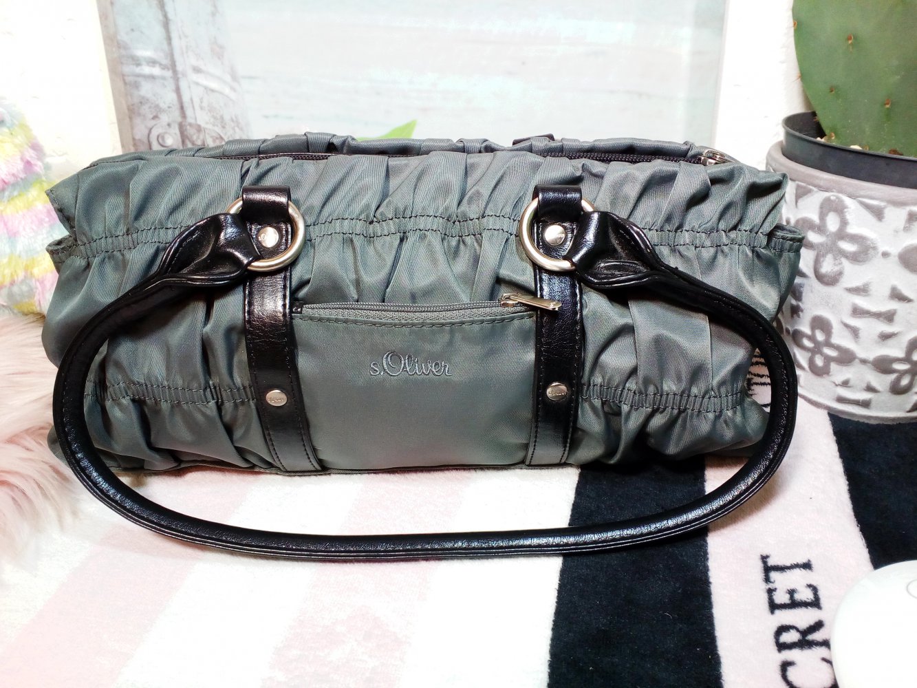 TOP! Exklusive s.Oliver Damen Handtasche gerafft Grau Schwarz Luxus Designer Tasche Grey Bag