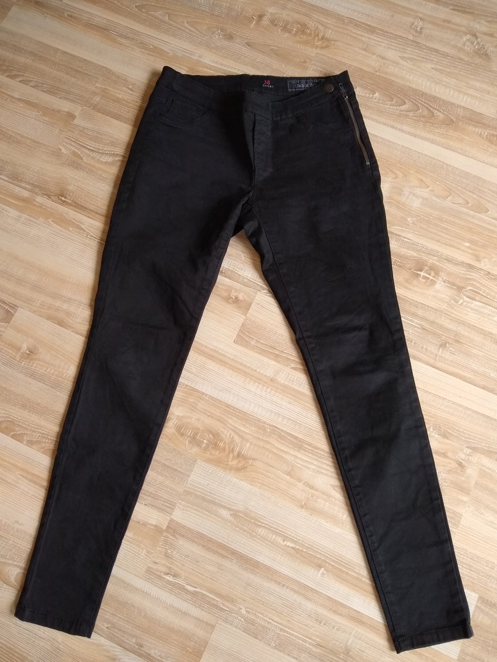 Esprit Hose Gr. 38/Short in schwarz