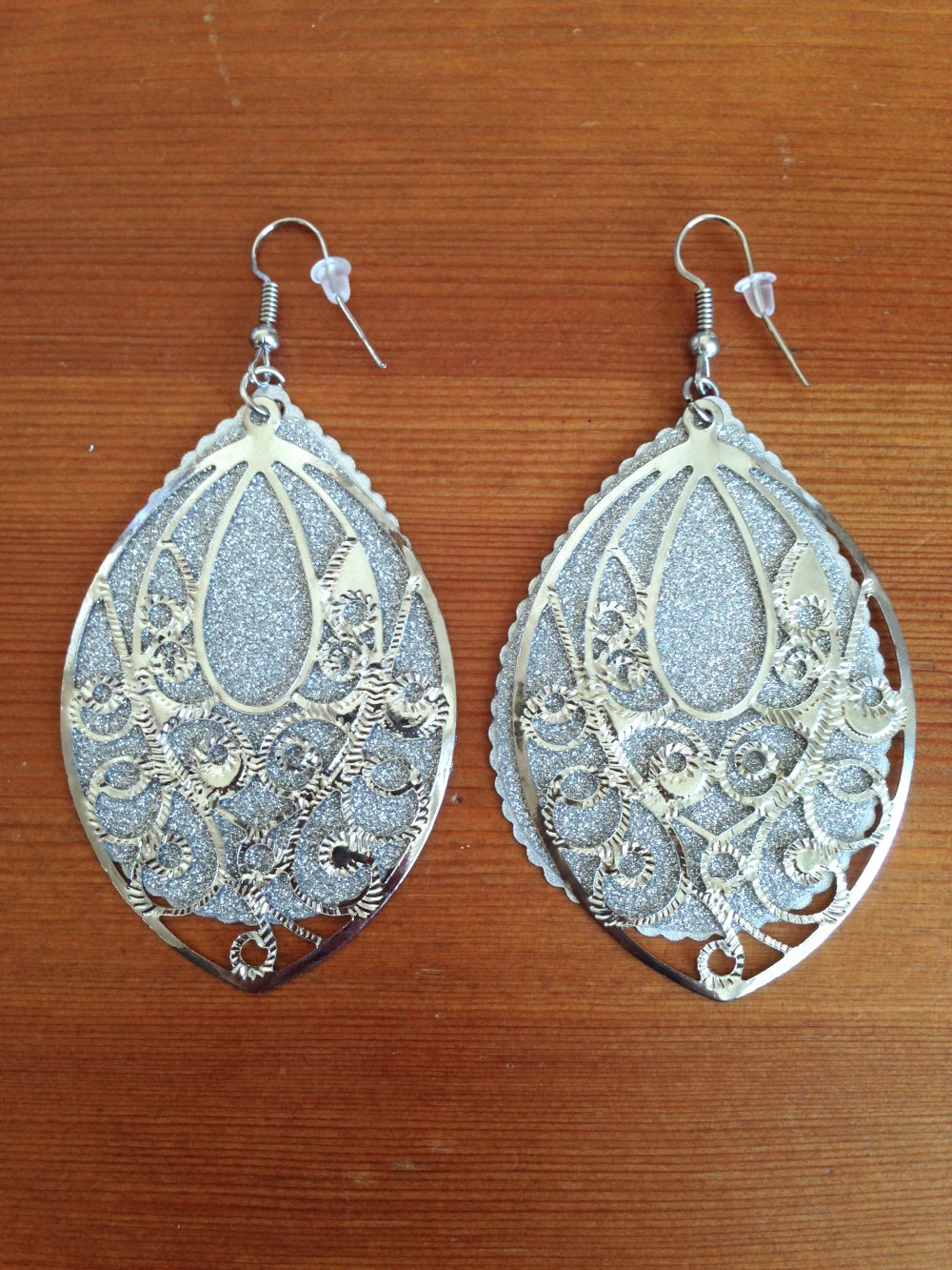 Orientalische Tropfenohrhänger in Silber