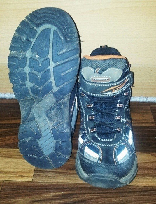 Halb hohe Stiefel in Größe 35