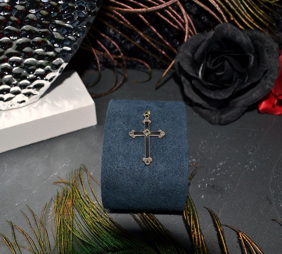 Hübsch verzierter Vintage Ketten-Anhänger „Kreuz“ aus 835er-Echtsilber