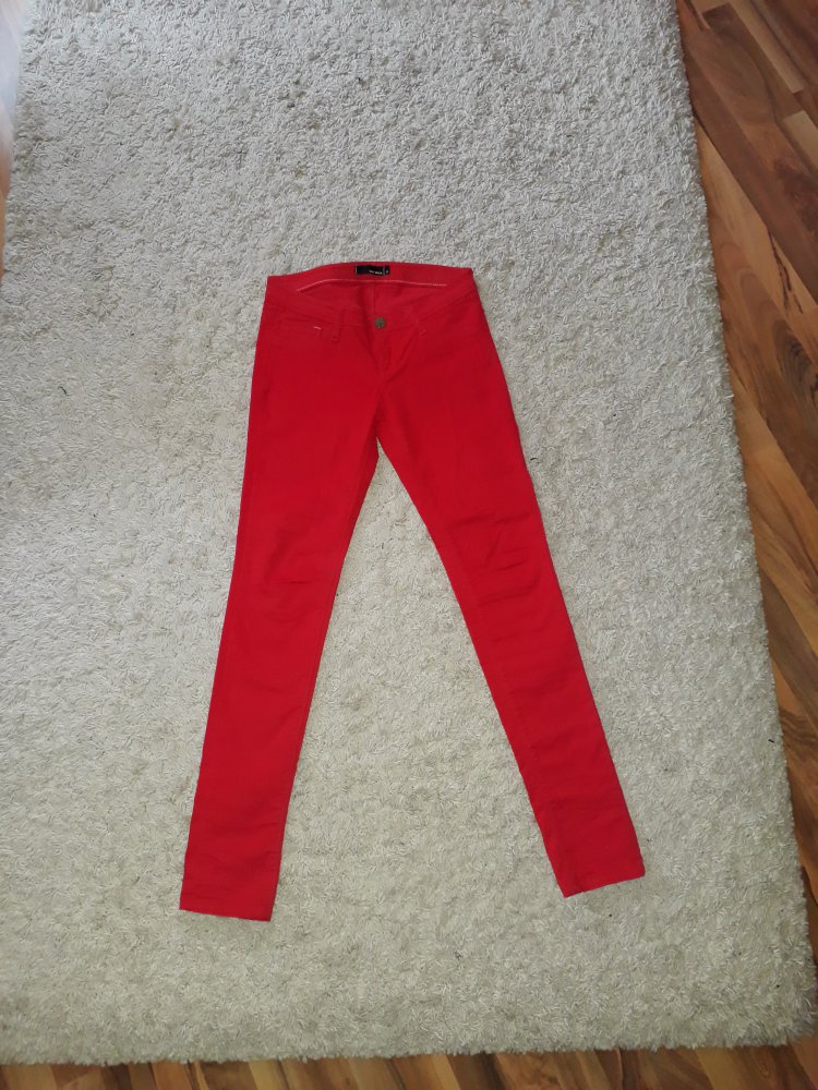 Knallrote Skinny-Jeans