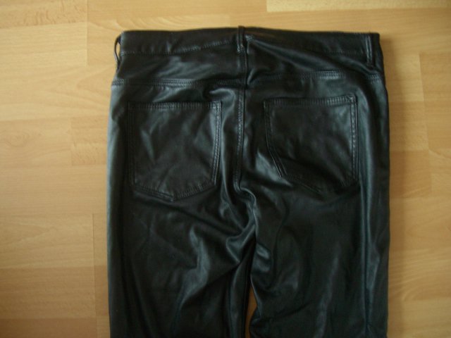 NEU LEDERHOSE BIKERHOSE RÖHRENHOSE SKINNY LOWWAISTE BASIC SLIMFIT 34/XS UNGETRAGEN