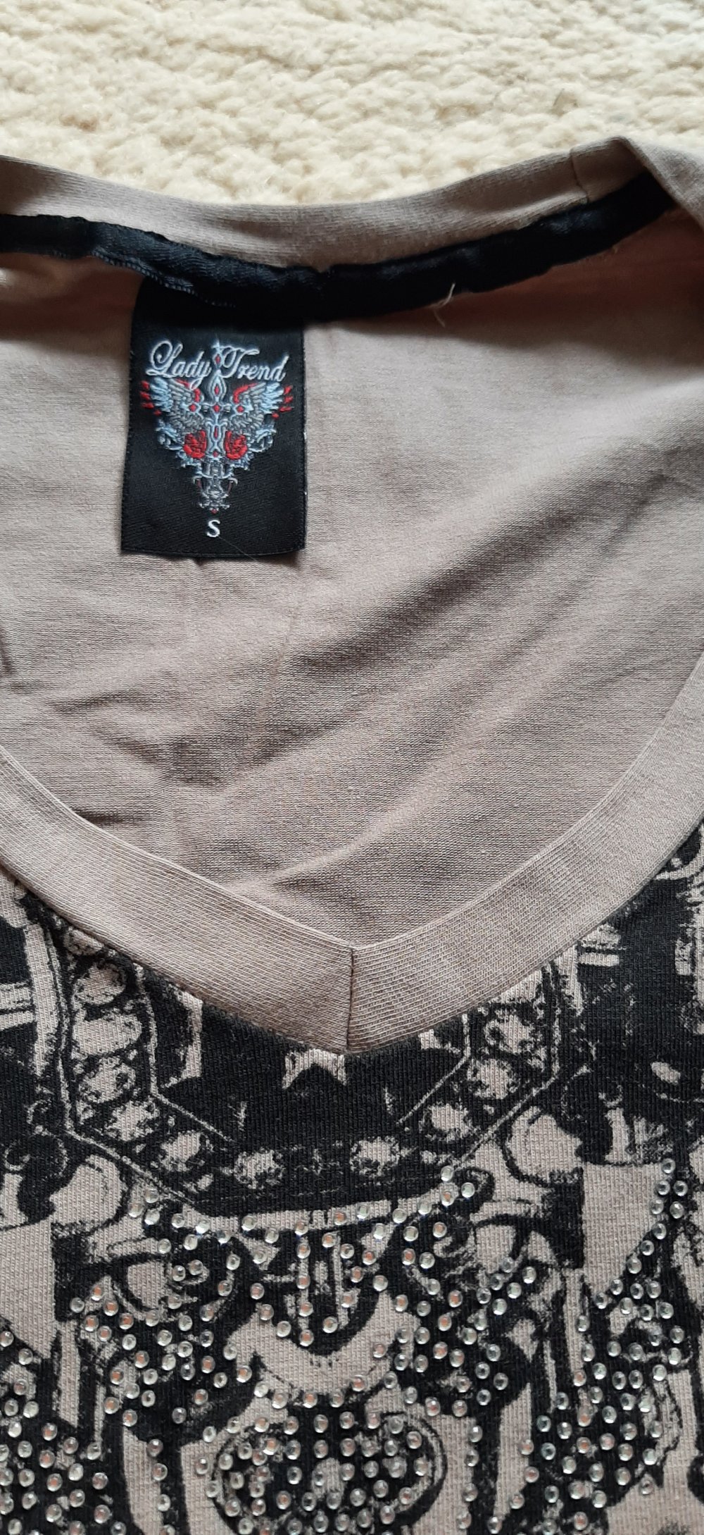 T-Shirt mit Glitzer Steinchen 
