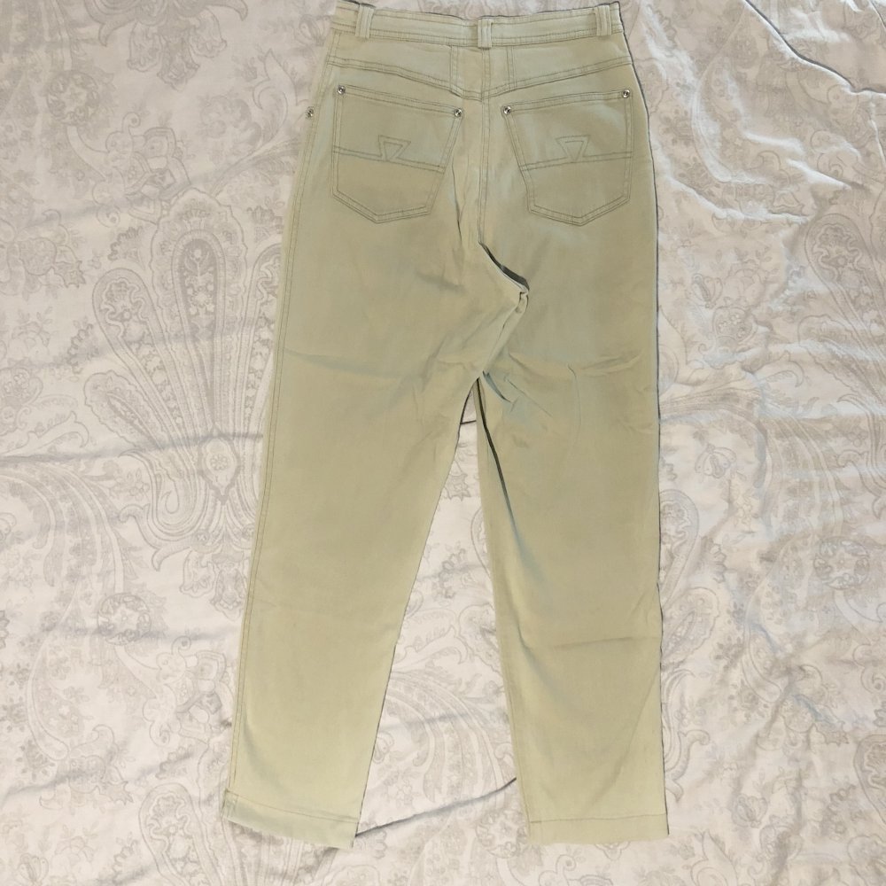 Lindgrüne vintage highwaist Änny Momjeans