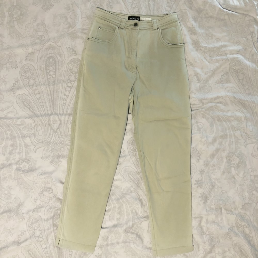 Lindgrüne vintage highwaist Änny Momjeans