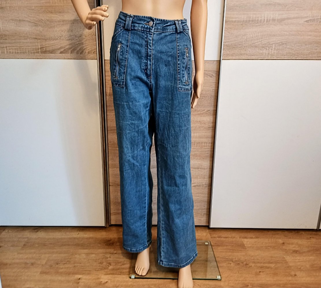 Schöne Jeanshose in Blau von Cecilia