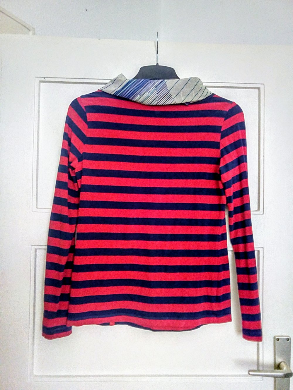 Sehr schönes gestreiftes Langarm-Shirt von EDC