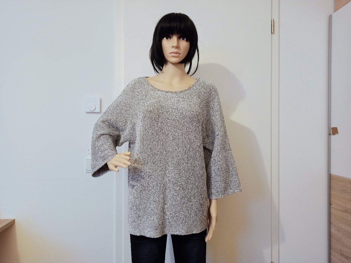 Schöner Pullover in grau von Basic