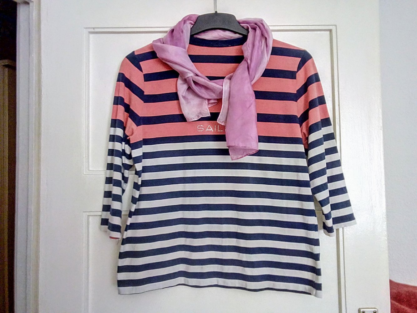 Sehr schönes gestreiftes ¾ arm-Shirt 