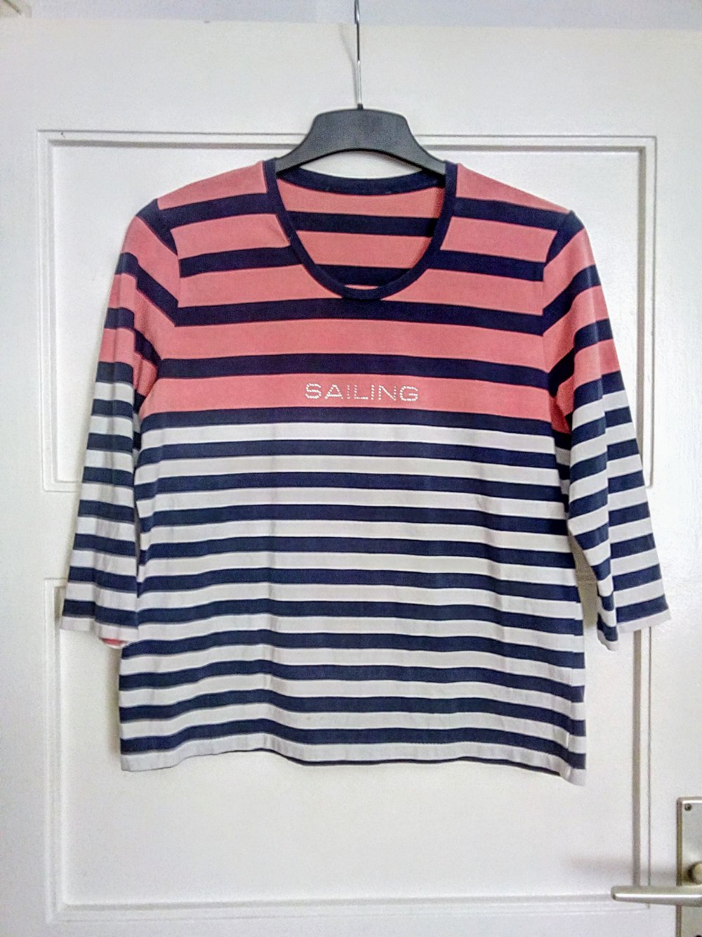 Sehr schönes gestreiftes ¾ arm-Shirt 