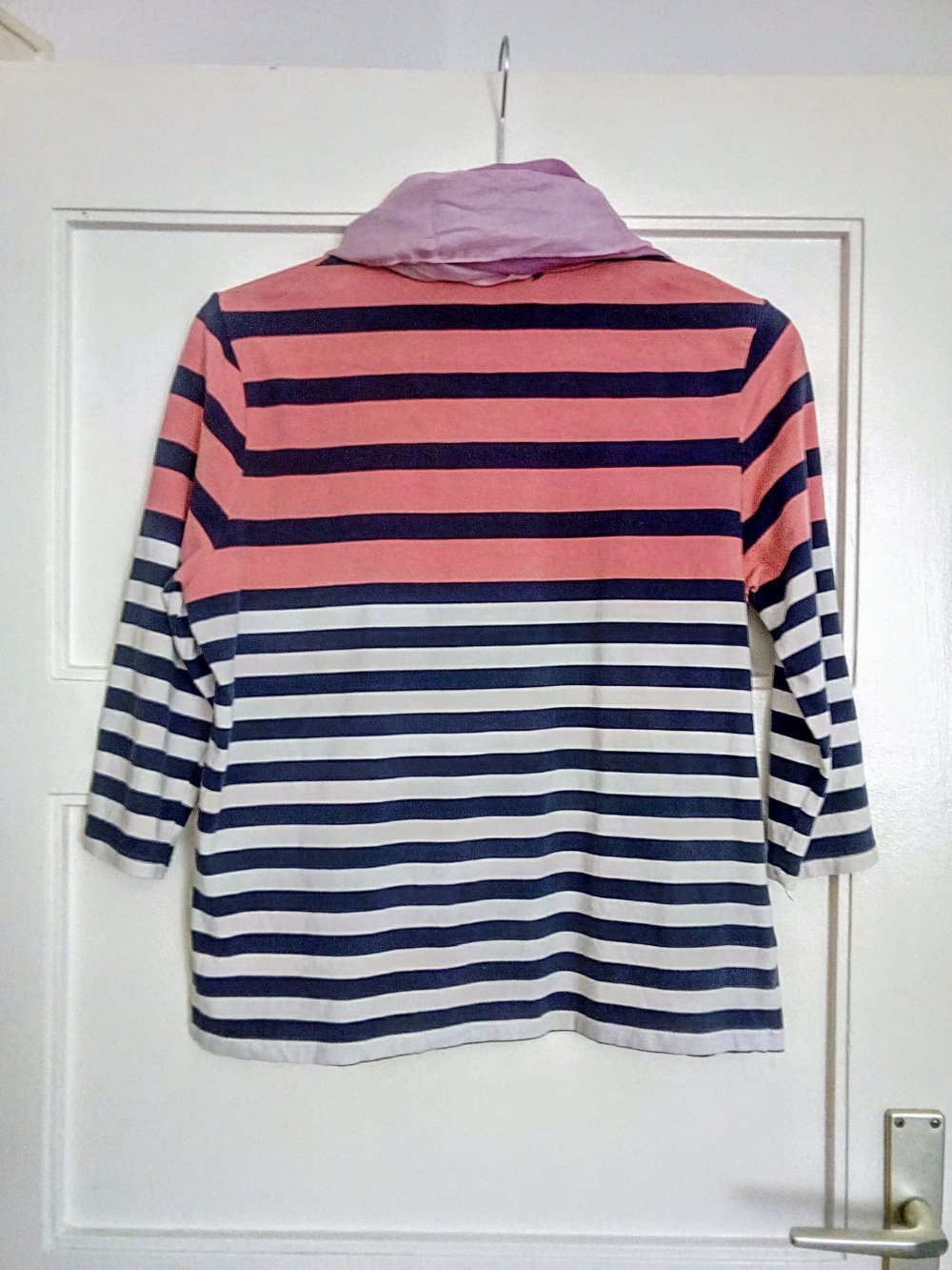 Sehr schönes gestreiftes ¾ arm-Shirt 