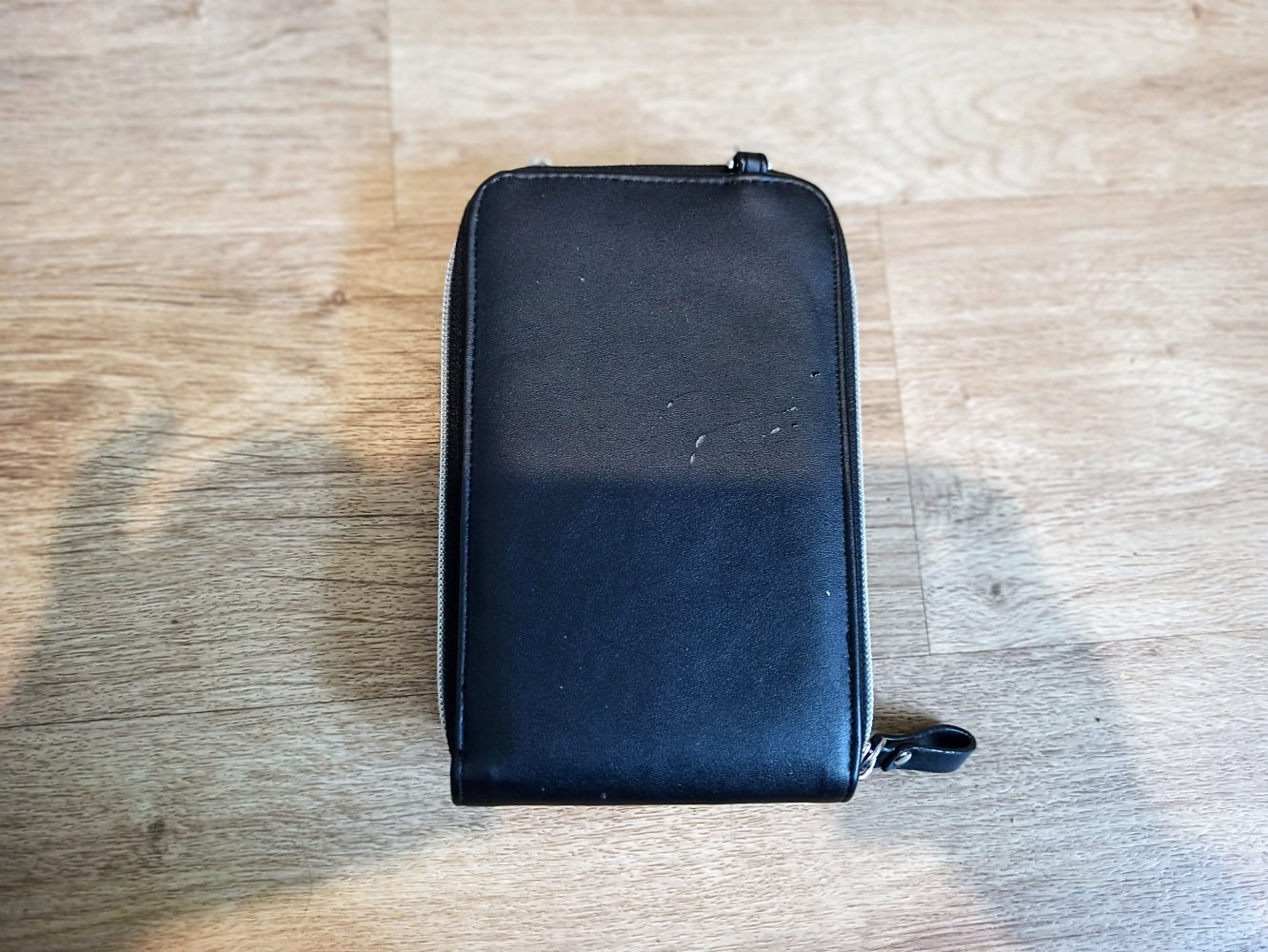 Schöne Smartphone -Tasche in schwarz