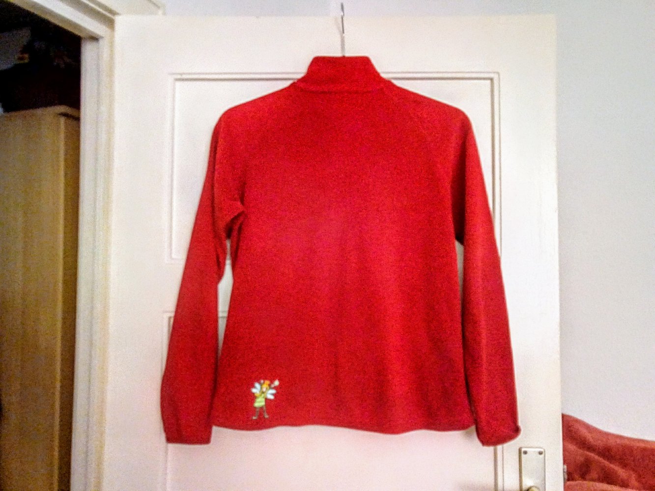 Sehr schöner Pulli in Rot mit Reißverschluss 