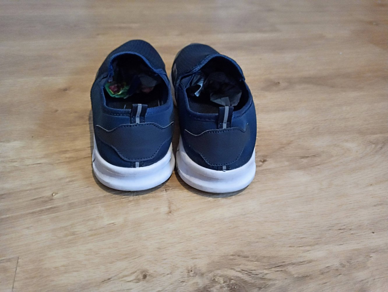 Sehr schöne Sneakers in marienblau