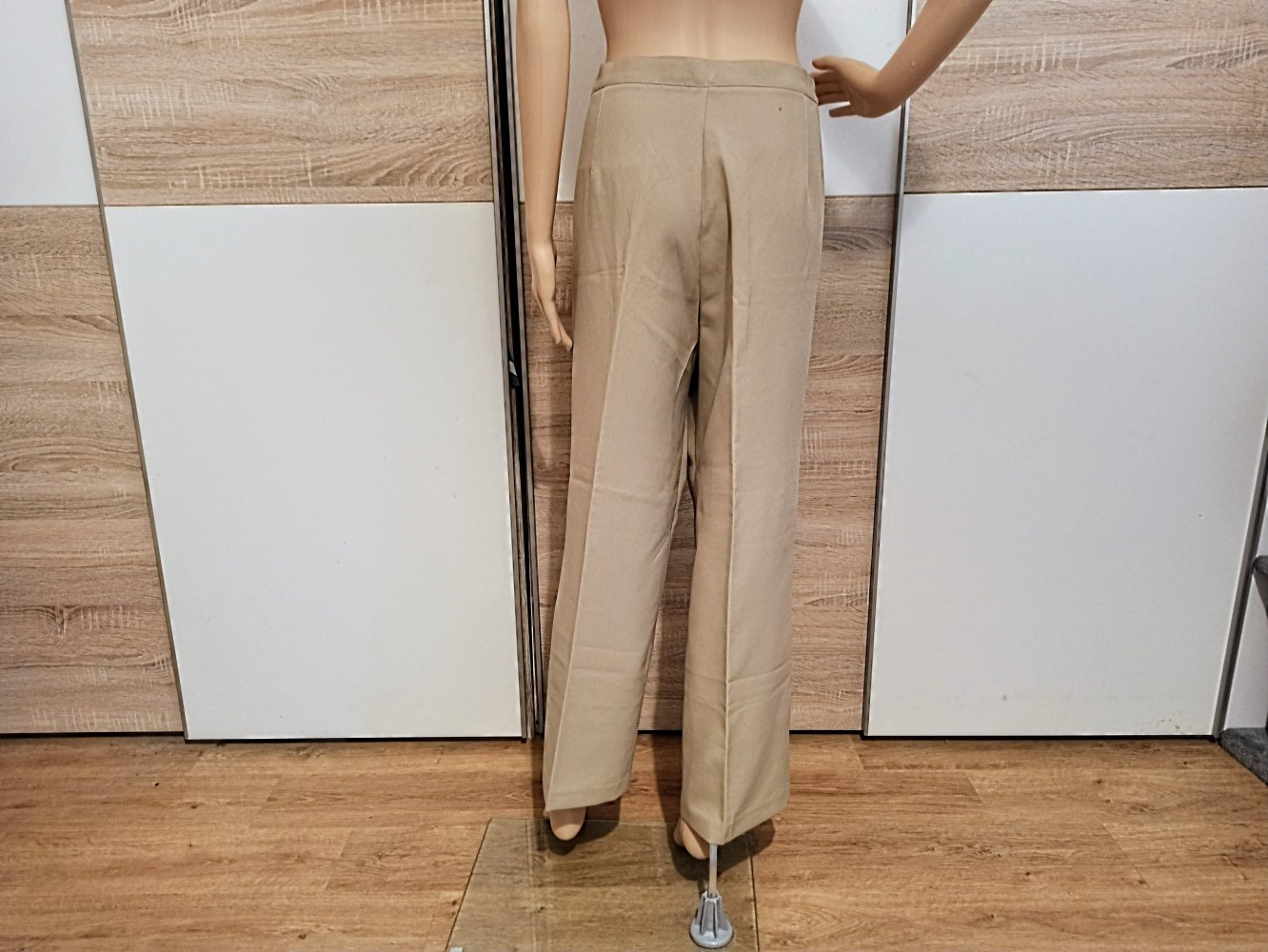 Schöne Hose in beige von Malva