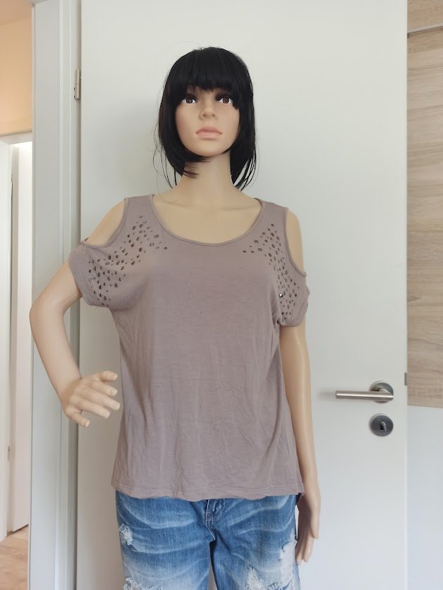 Sehr schönes T-Shirt von One Lovel in beige