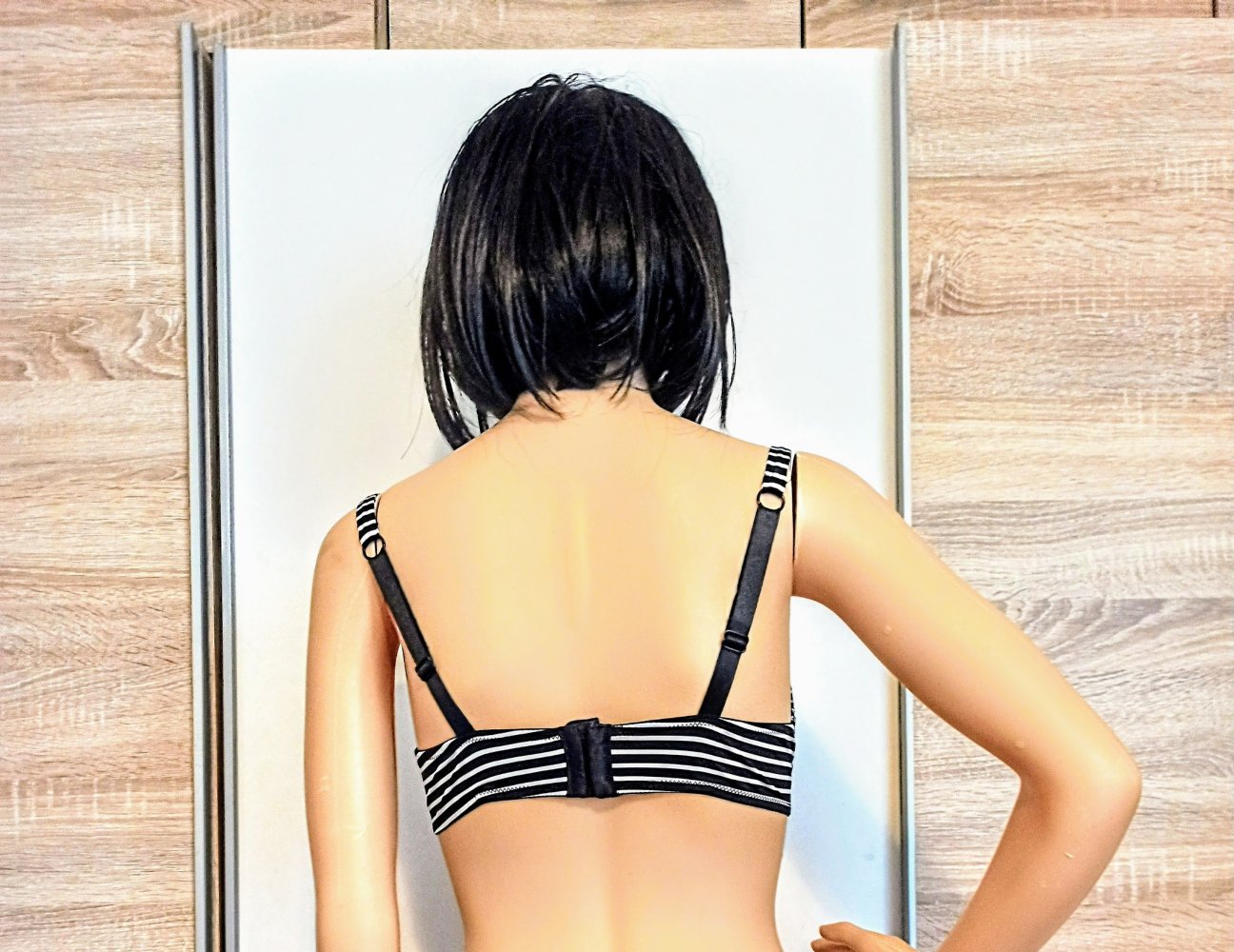 Schönes gestreifter Push Up BH in schwarz/weiß von Esmara