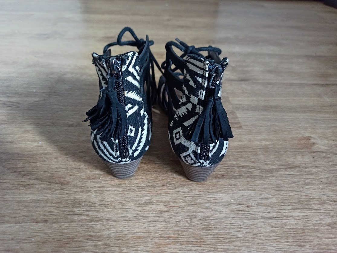 Tolle Damen Wildleder Sandaletten von Graceland 