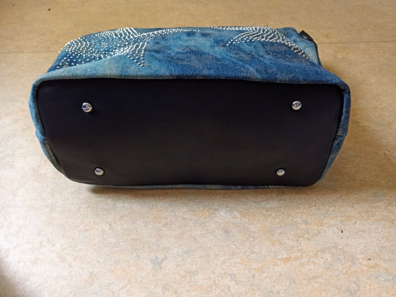 Schöne Damen Tasche von style Breker mit Sterne aus Straps Steinen 