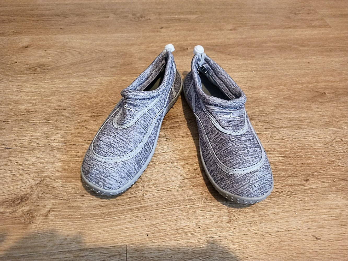Sehr schöne Sneakers in grau von Blue fin