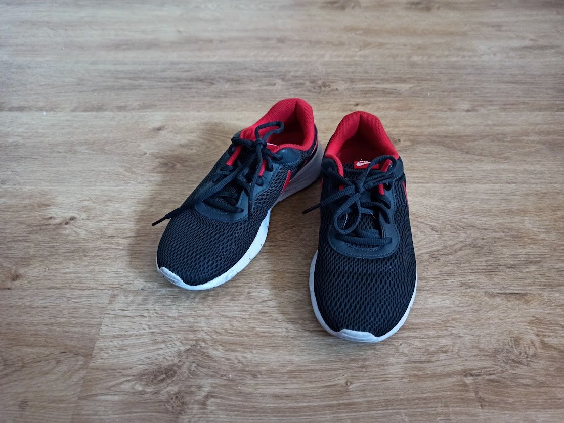 Sehr schöne Sneakers von NIKE 