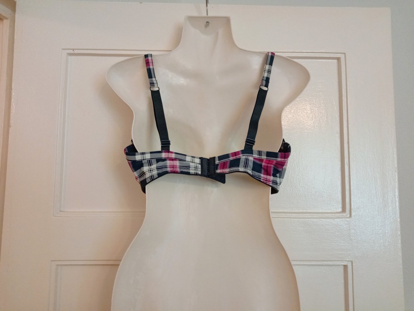 Sehr schönes kariertes BH von Esprit 