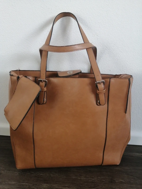 Handtasche geräumig