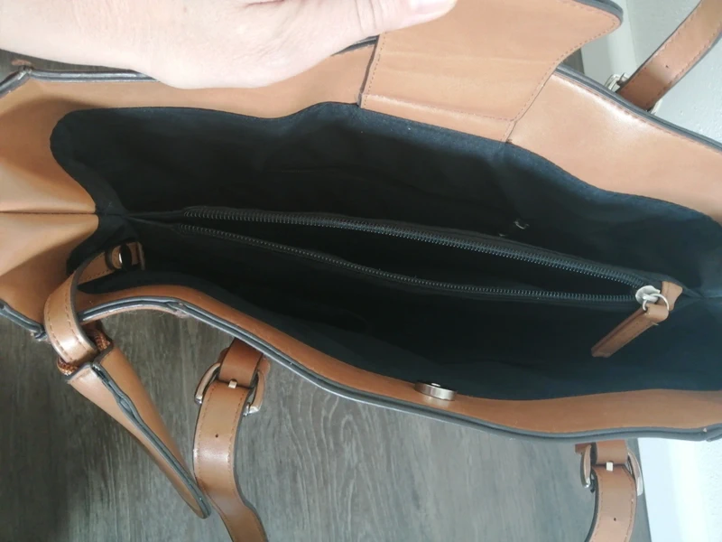 Handtasche geräumig