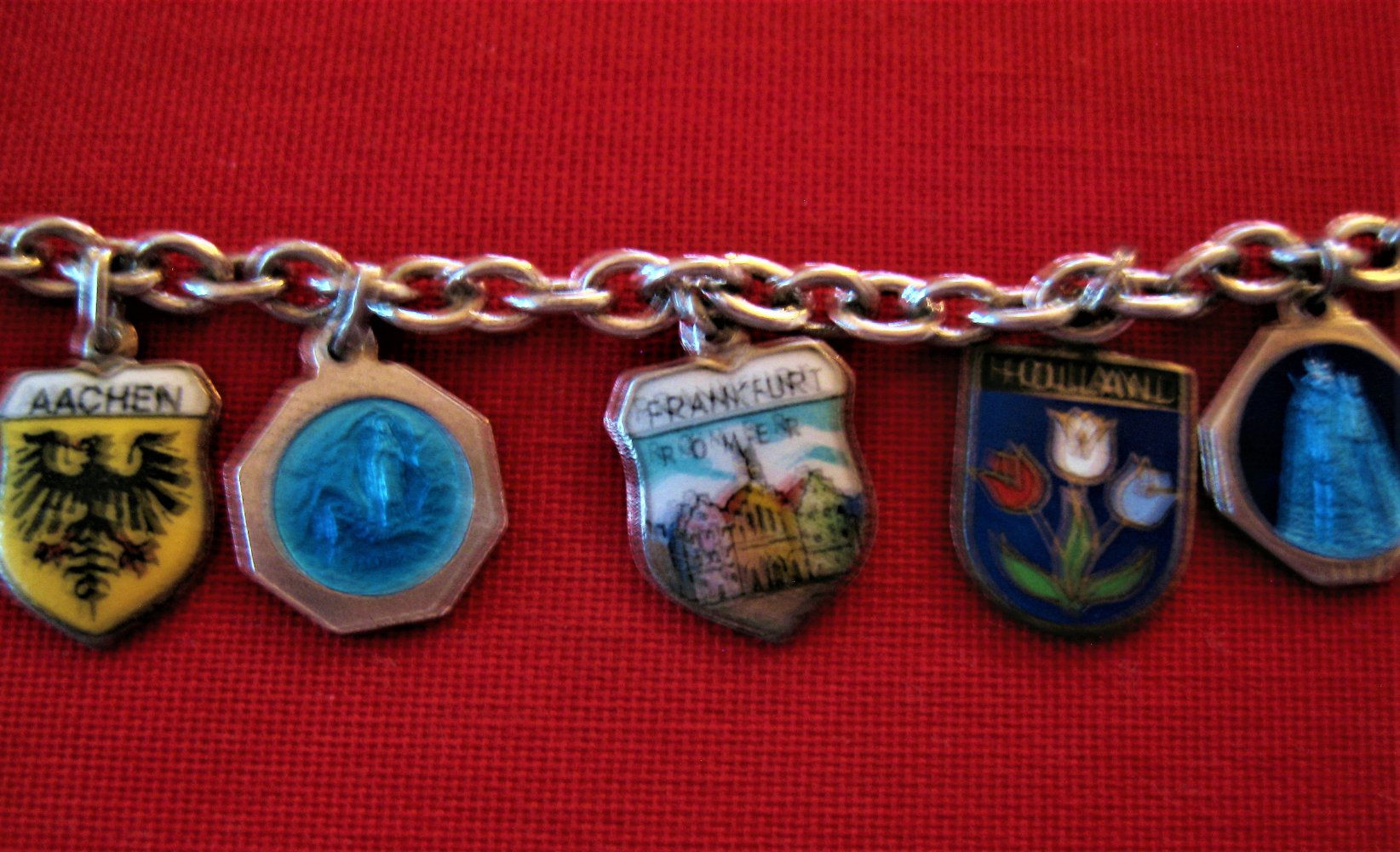 SÜSSES BETTELARMBAND  (VINTAGE / SILBER) mit 13 ! Anhängern