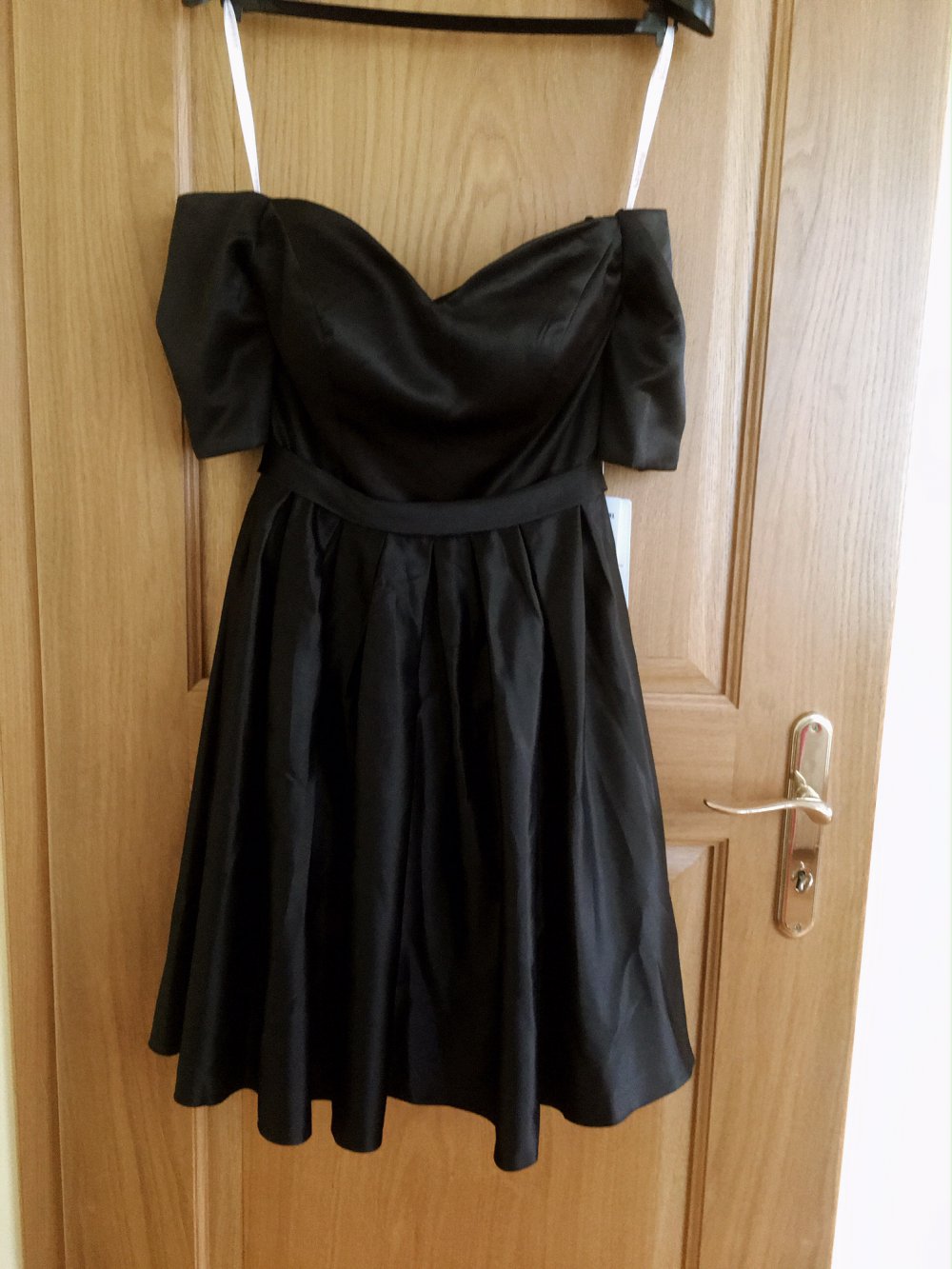 Satinkleid schwarz
