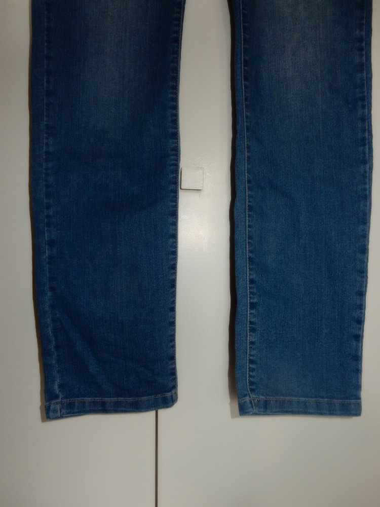 Jeans, Gr. 42, blau, selten getragen