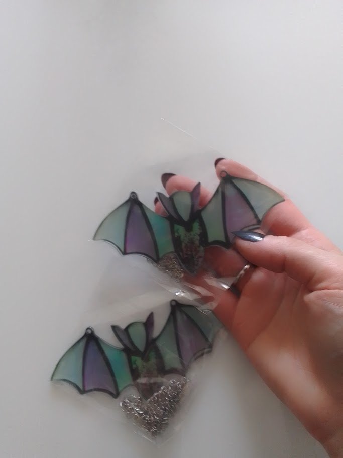 2 x Fledermaus Acryl Anhänger mit Kette Fensterschmuck