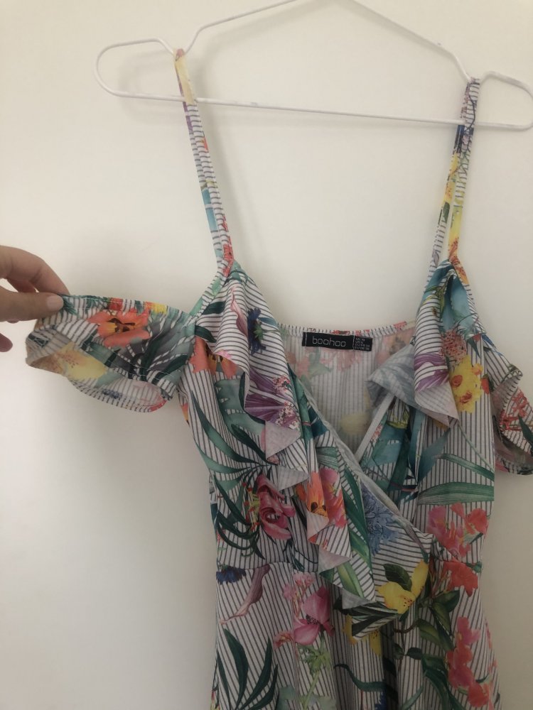 Blumenkleid mit Cutouts, Gr. 36