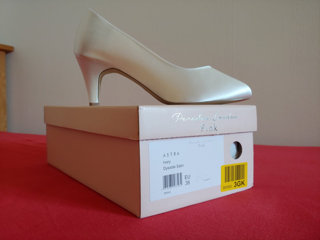 Neu: Brautschuhe Ivory EU38 -- bridal shoes UK5