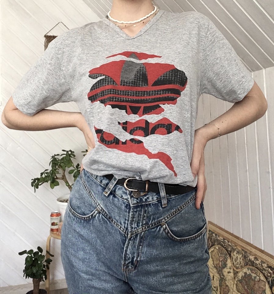 Graues Adidas Shirt Gr.36