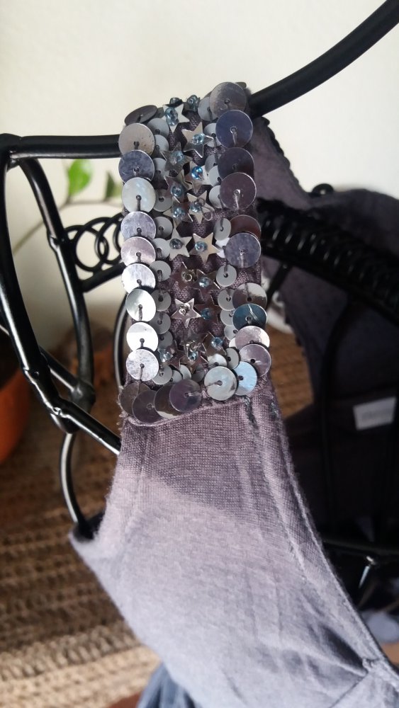 AKR Kids Mädchen graue Bluse mit Pailletten Gr.128-134, 8-9 Jahre