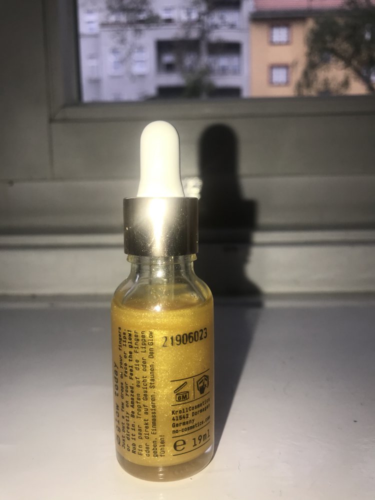 24K Gold-Infused Beauty Oil