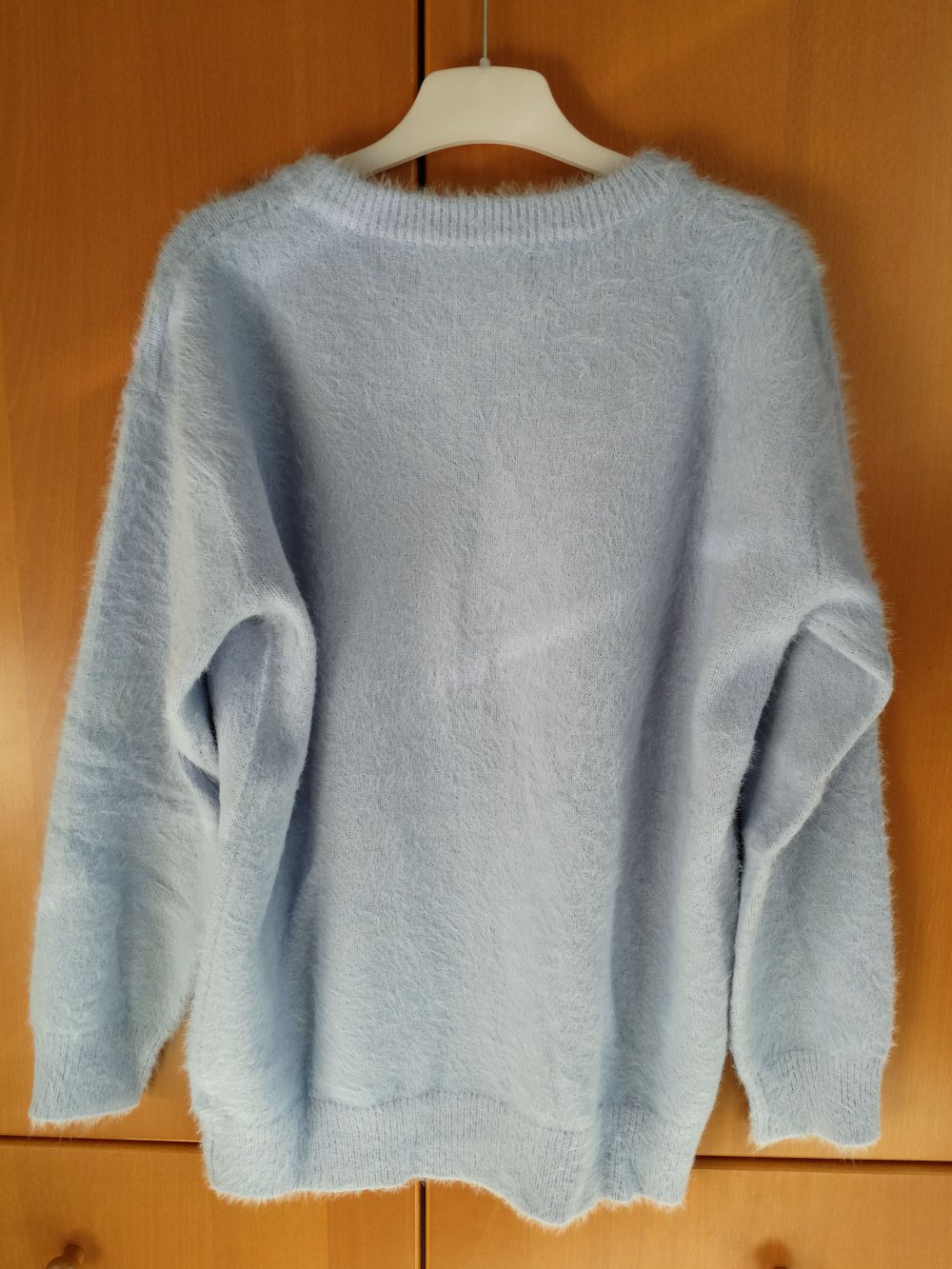 hellblauer flauschiger Pulli von Forever 21