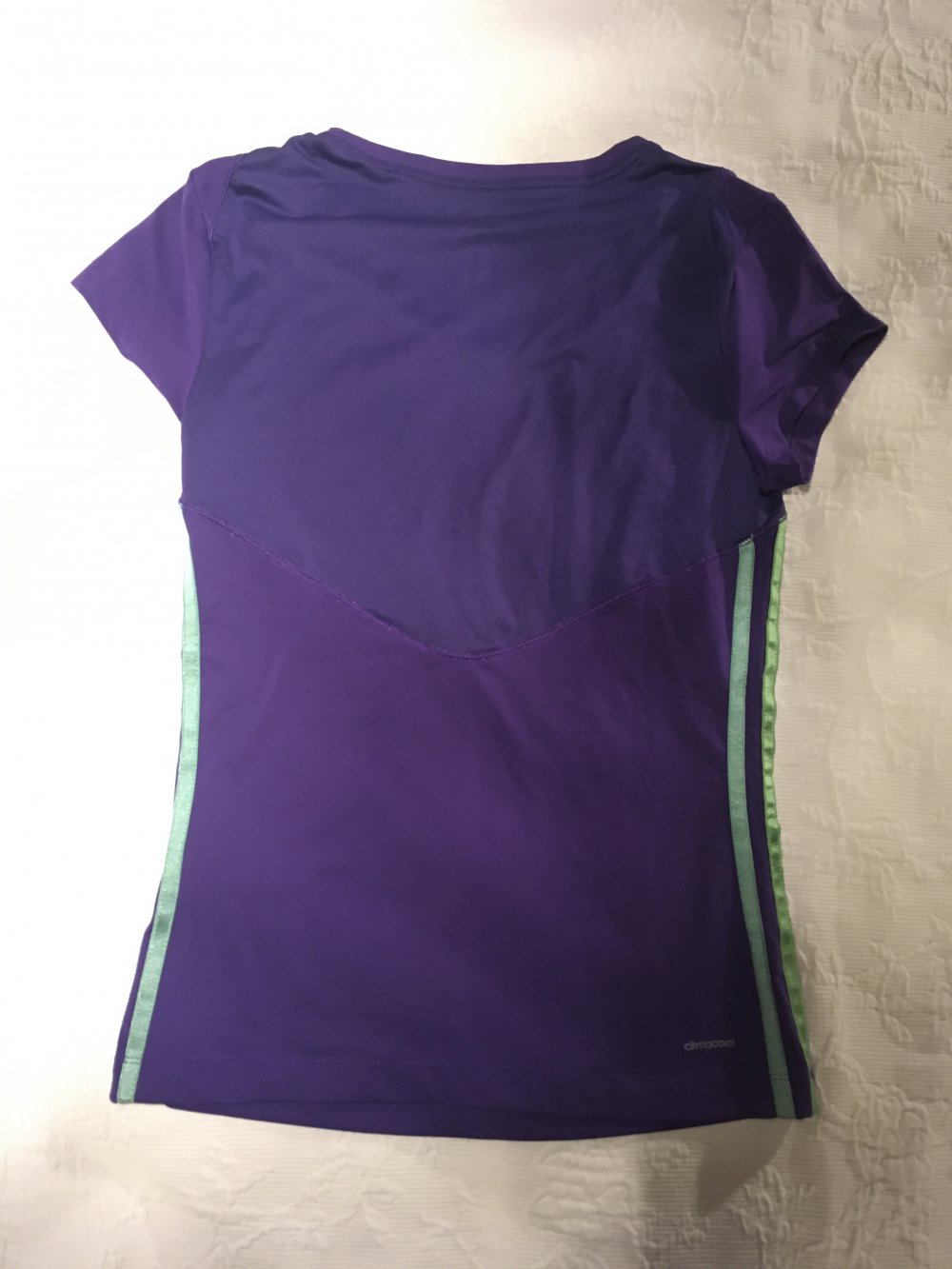 Adidas Sportshirt Funktionsshirt in dunkel lila, kühlend, atmungsaktiv, Gr. 32, 34, 36