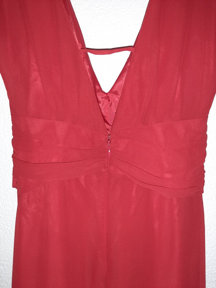 Damen Abendkleid rot mit Strassstein Schnalle, Grösse 18 – NEU!