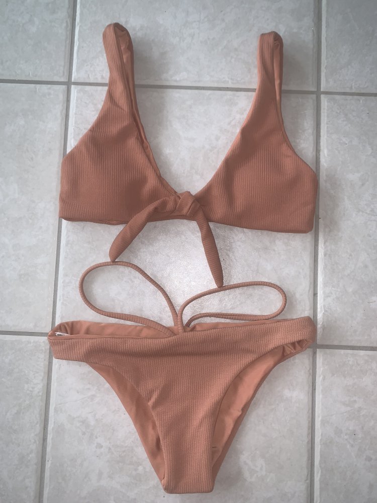 Bikini dark rose